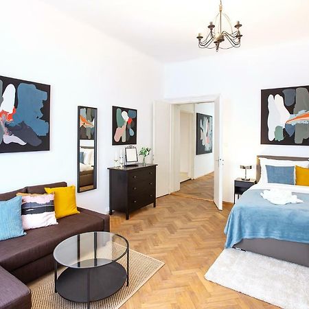5Br 2Bath Family Apt 5Mins To Wenceslas Square Prága Kültér fotó