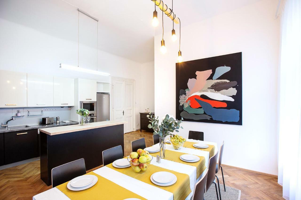 5Br 2Bath Family Apt 5Mins To Wenceslas Square Prága Kültér fotó