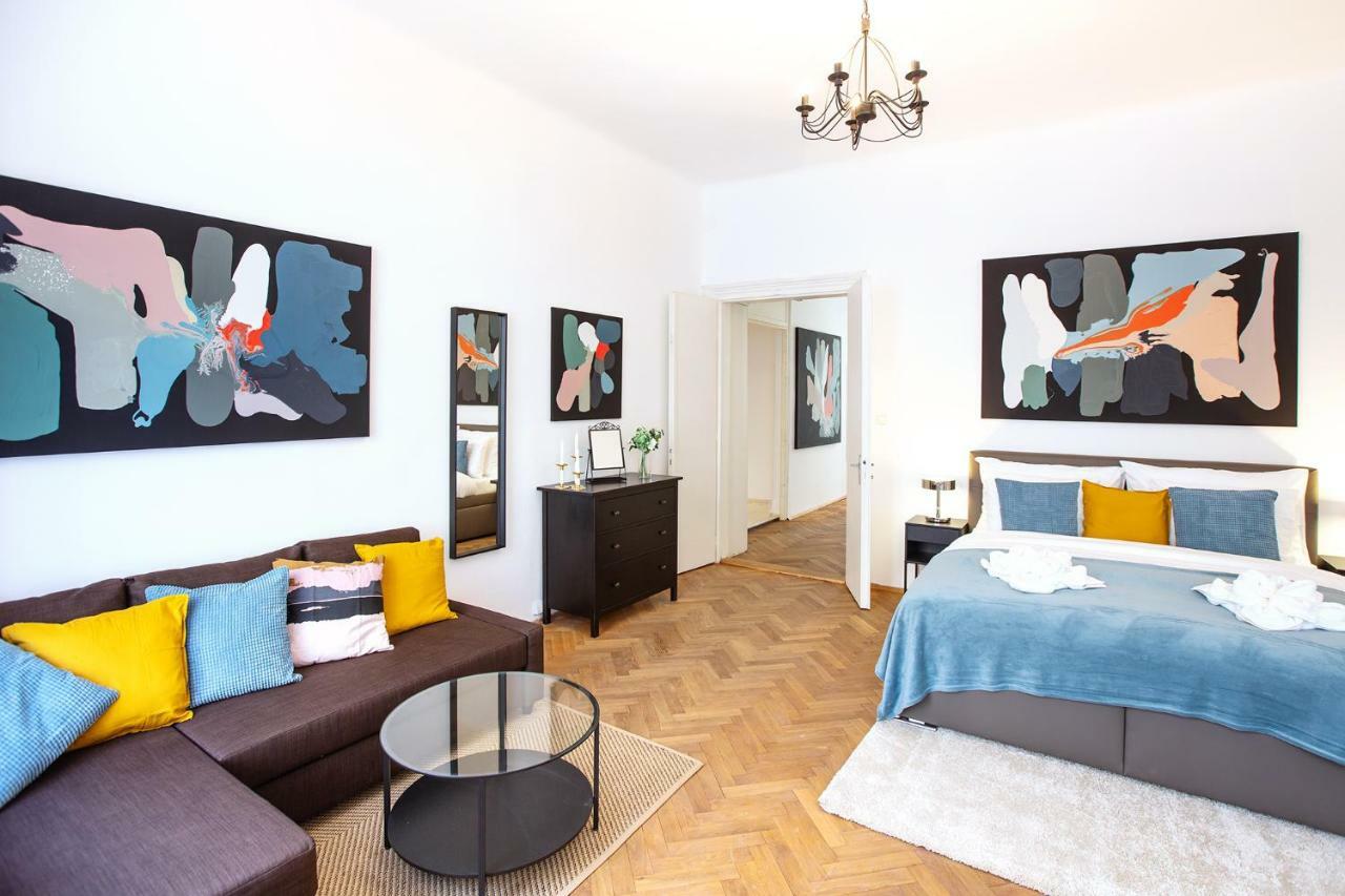 5Br 2Bath Family Apt 5Mins To Wenceslas Square Prága Kültér fotó