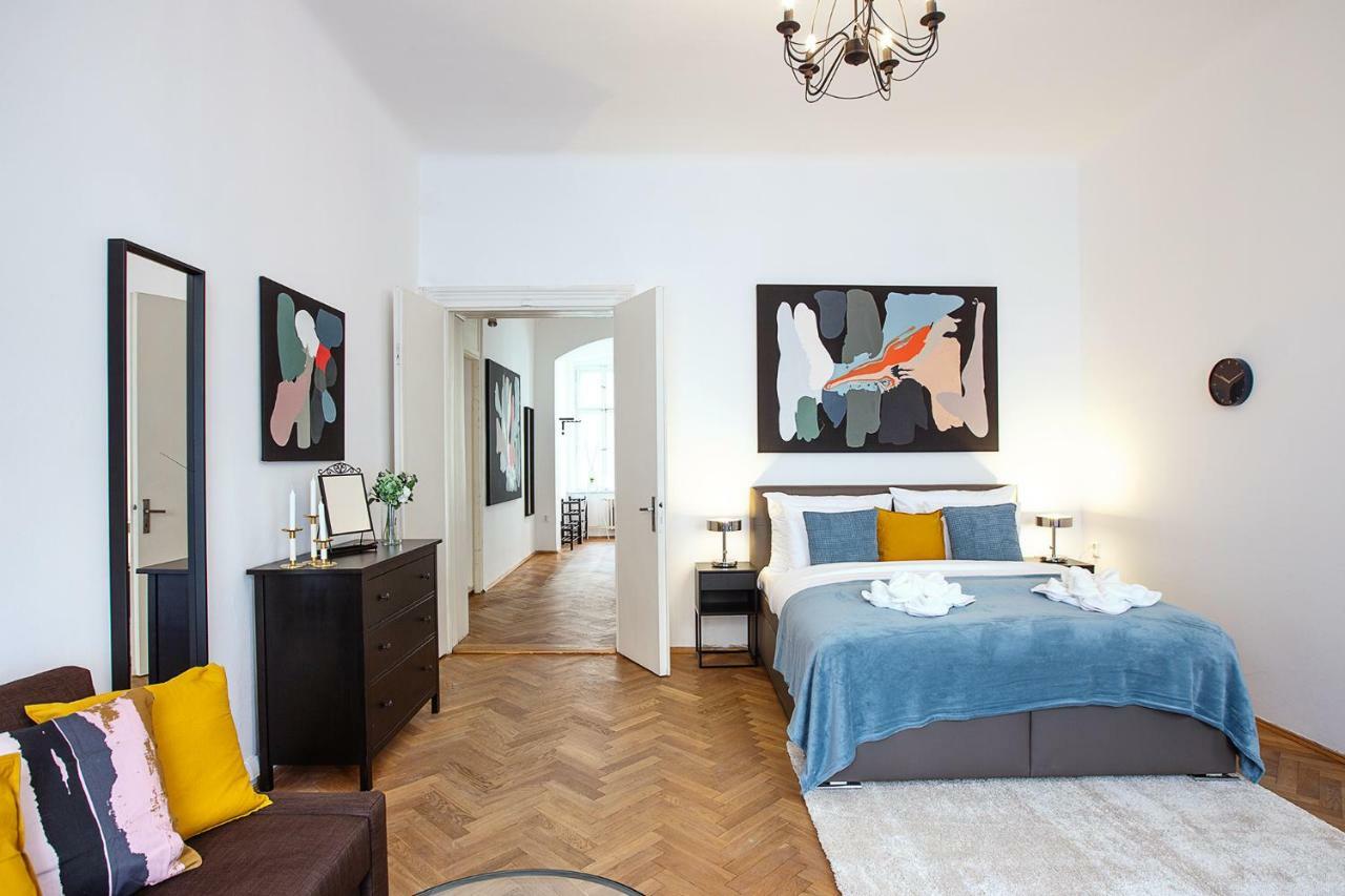 5Br 2Bath Family Apt 5Mins To Wenceslas Square Prága Kültér fotó