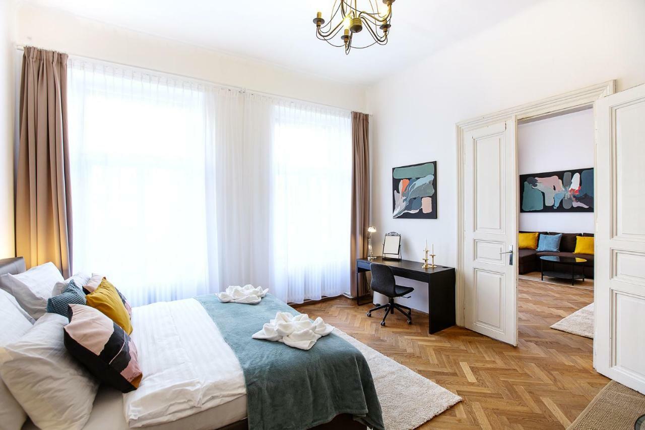 5Br 2Bath Family Apt 5Mins To Wenceslas Square Prága Kültér fotó