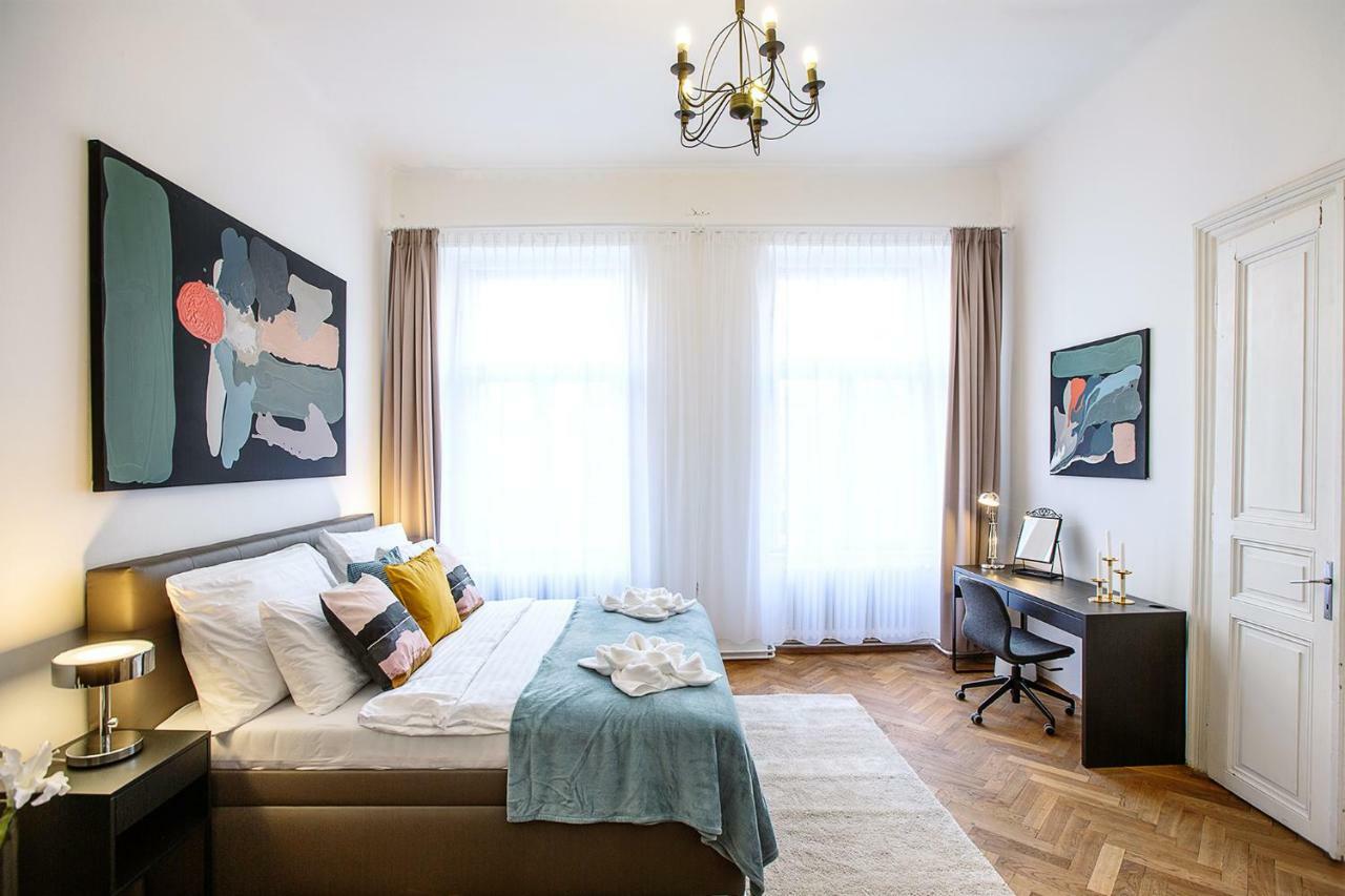5Br 2Bath Family Apt 5Mins To Wenceslas Square Prága Kültér fotó