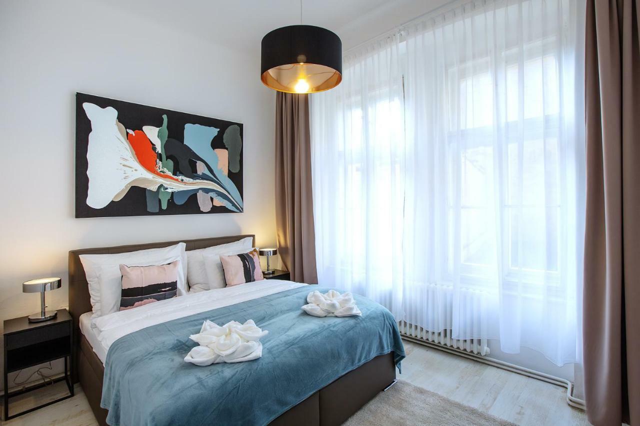 5Br 2Bath Family Apt 5Mins To Wenceslas Square Prága Kültér fotó